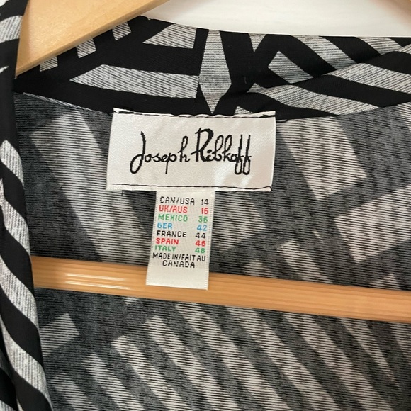 Joseph Ribkoff geometric top size 14 - Picture 2 of 4